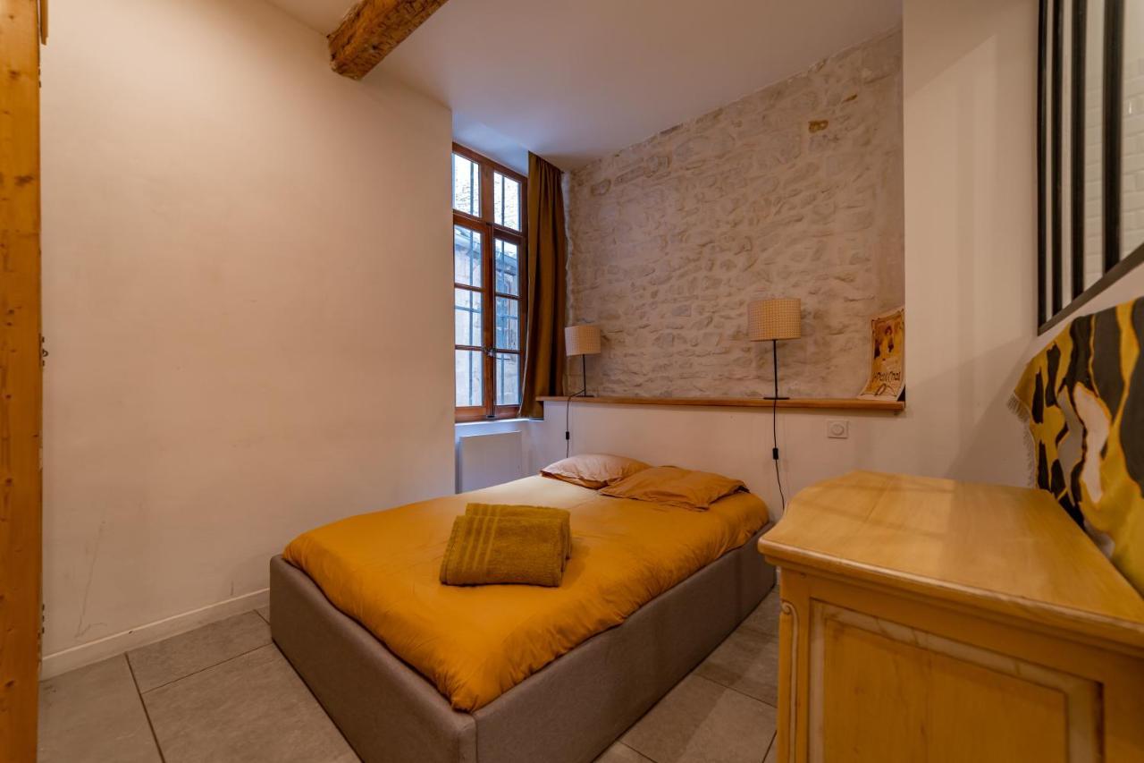 L'Elegance De La Pierre Au Pied De La Maison Carree - Une Nuit A Nîmes Exteriör bild