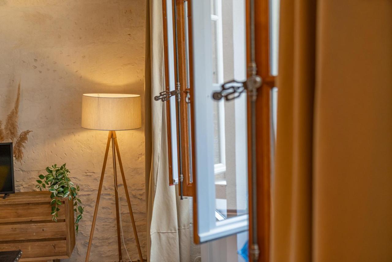 L'Elegance De La Pierre Au Pied De La Maison Carree - Une Nuit A Nîmes Exteriör bild