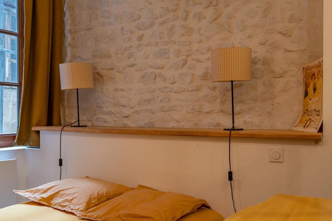 L'Elegance De La Pierre Au Pied De La Maison Carree - Une Nuit A Nîmes Exteriör bild